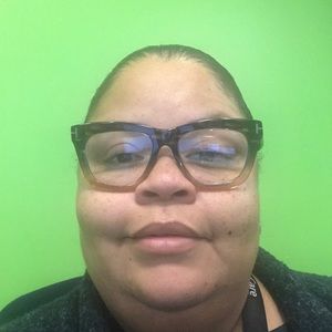 Meet your Posher, Felicia